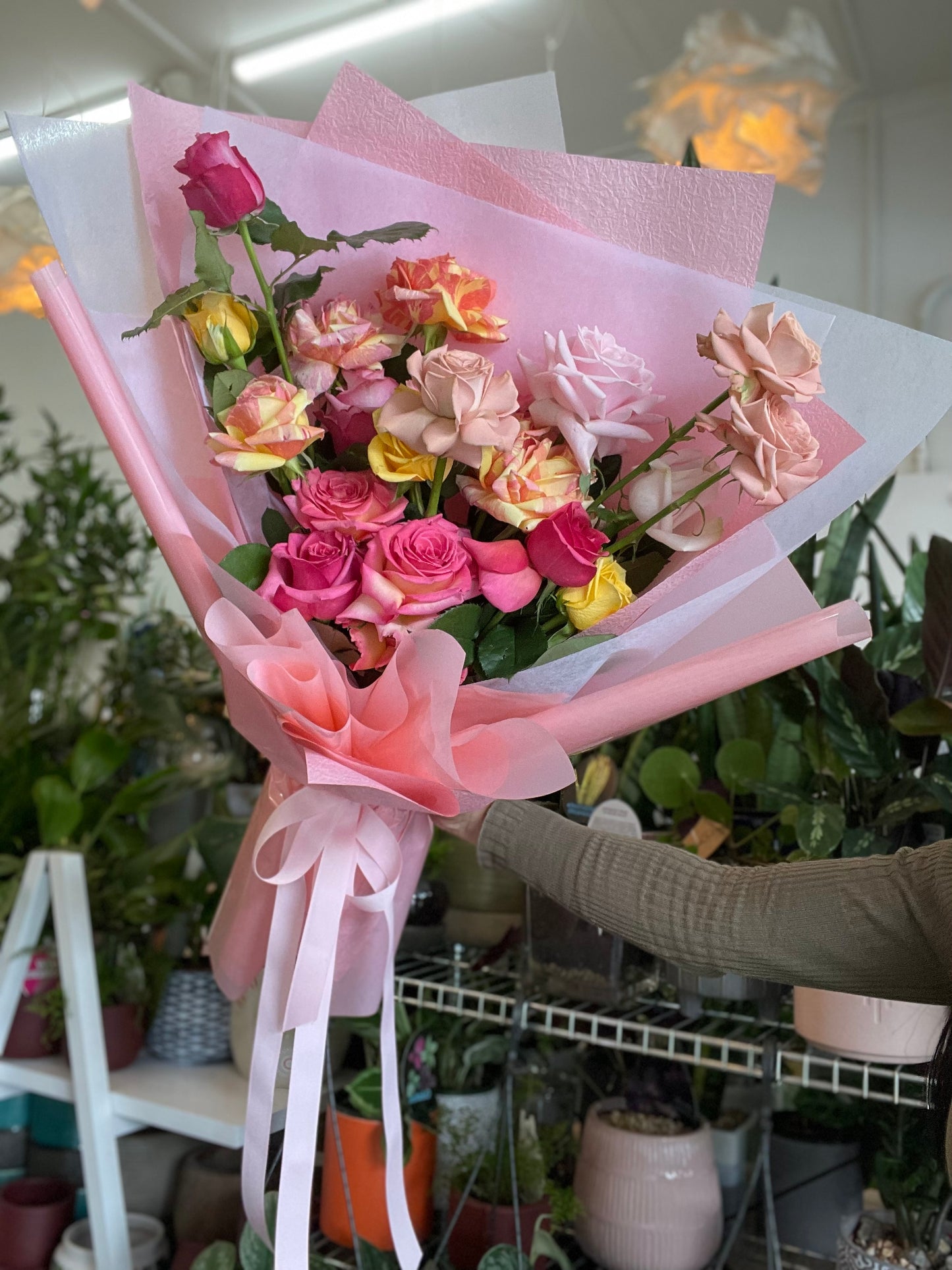 Romantic Rose Combo 15 stem