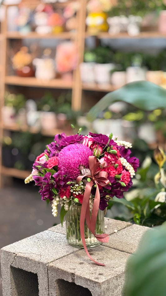 Spring bloom (small posy in a jar)