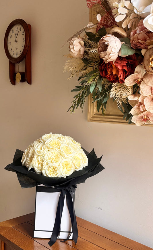 Premium white rose box