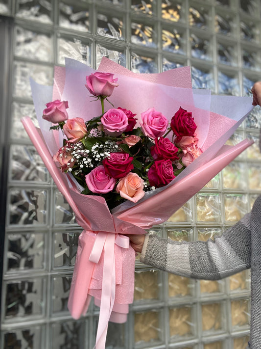 Romantic Rose Combo 15 stem