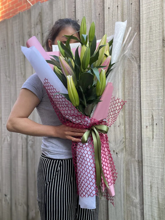 Exquisite Lily Bouquet